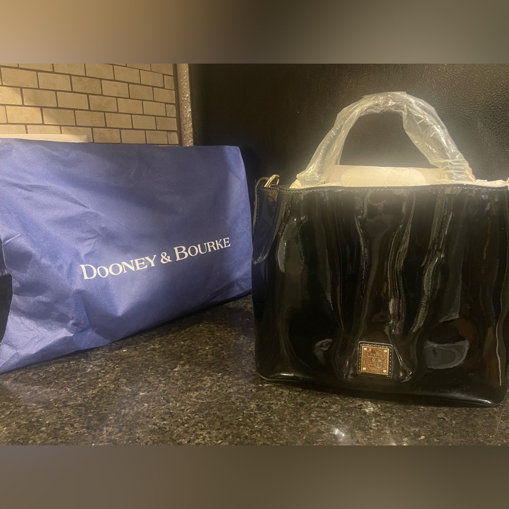 Patent Leather Dooney & Bourke bag
